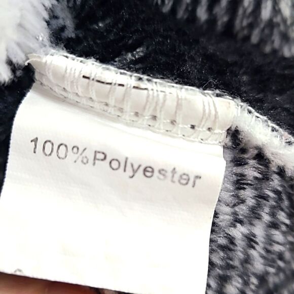 Black & White Checkered Fuzzy Hoodie Shirt, Size Large - Picture 9 of 9